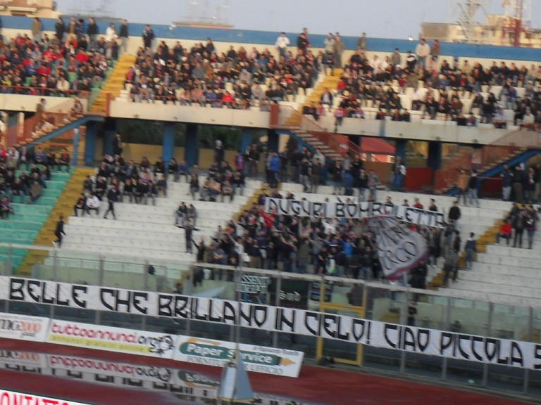 CATANIA: tifosi mantengono vivo il ricordo di “Bomboletta”
