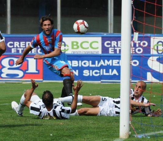 Catania vs Juventus (2010)