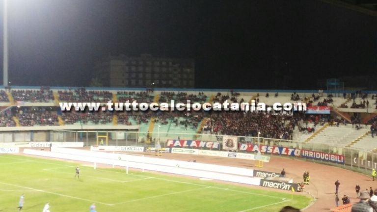 CATANIA IN LEGA PRO – Tifo Rewind, contro il Matera lo stadio “Massimino” è tutto per Ciccio Famoso