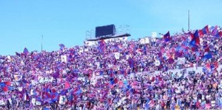 Tifosi Catania a Lecce contro il Catanzaro.