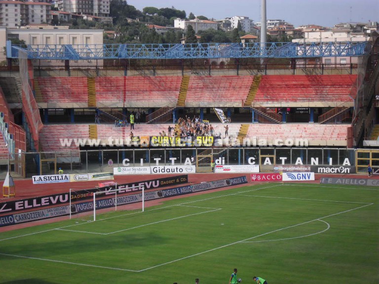 Juve Stabia, tifosi a Catania