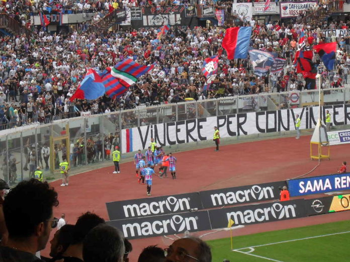 Esultanza Catania in Curva Nord