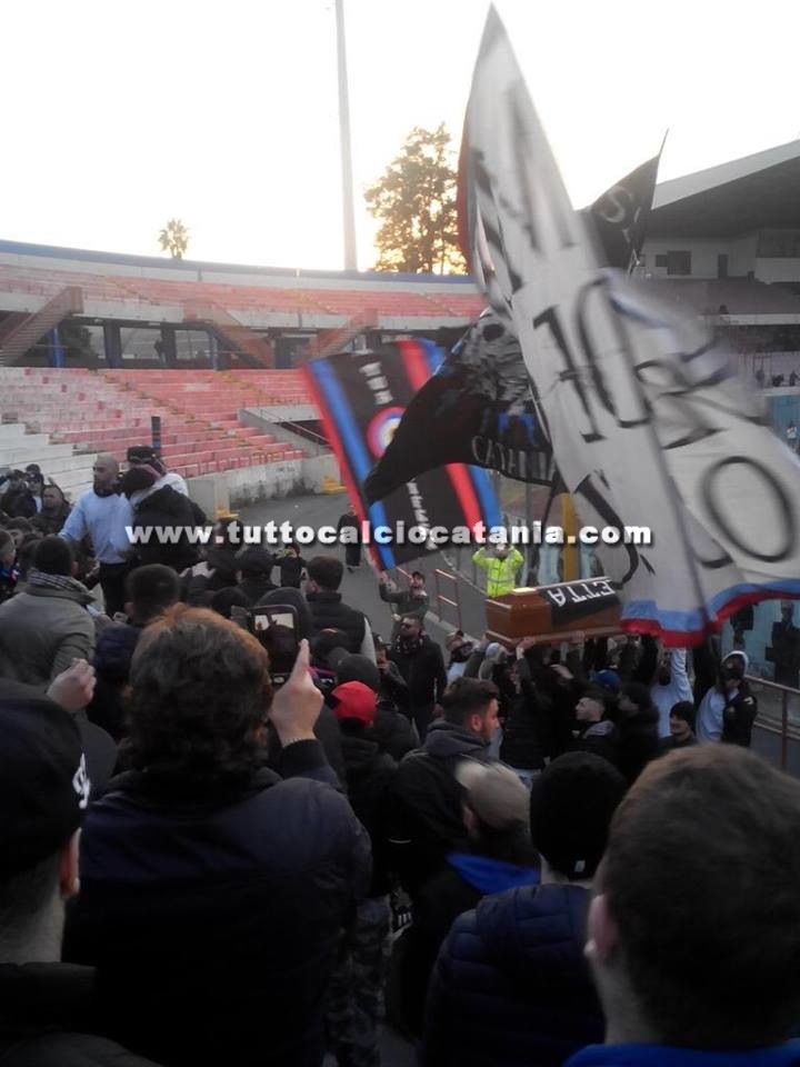 Francesco Famoso, bara in Curva Sud