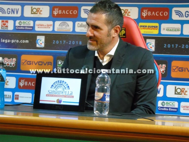 LUCARELLI: “Ci sono tecnici più bravi di me, ma io ho le palle. Siamo pignoli, vogliamo sempre migliorare. Non ci fossilizziamo con il 3-5-2”