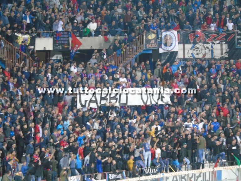 CATANIA IN LEGA PRO – TIFO REWIND: dal ricordo di “Gabbo” agli sfottò, passione rossazzurra sugli spalti