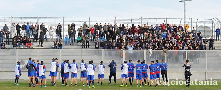 TORRE DEL GRIFO: cori ed incoraggiamento di circa 500 tifosi verso Catania – Virtus Francavilla, domenica le convocazioni