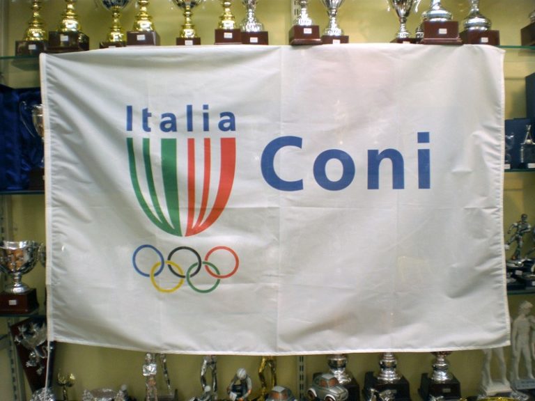 TERNANA: bandiera Coni tolta da stadio, gesto non gradito
