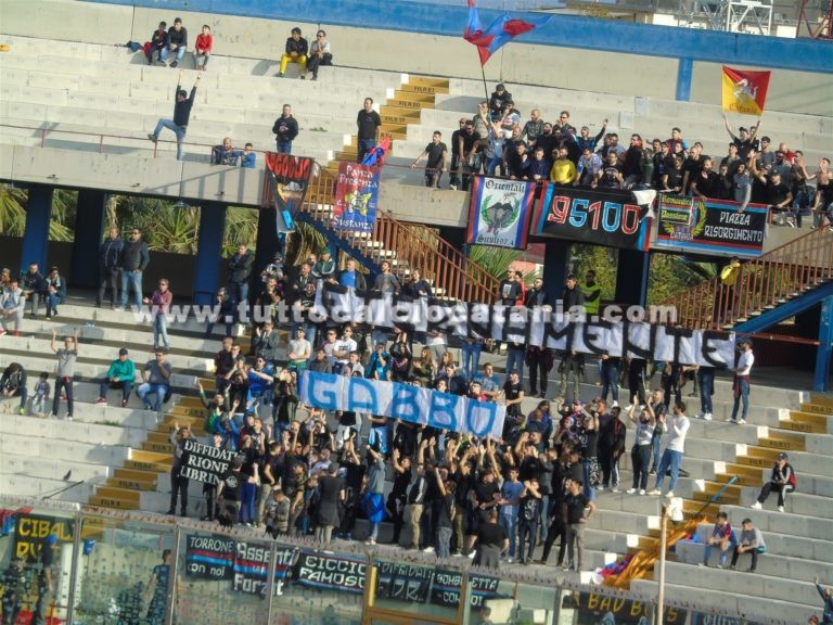 CATANIA – CATANZARO: la festa è giallorossa, sempre vivo il ricordo di Gabriele Sandri
