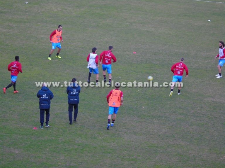 CATANIA – MONOPOLI (foto): riscaldamento pre-gara, immagini dalla Tribuna Stampa
