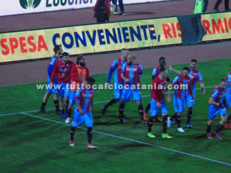CATANIA: l’emozione di Carriero, la gioia di Marotta, l’abbraccio a Curiale… fotografia di un gruppo unito. Ora servono conferme