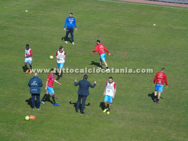 CATANIA – PAGANESE (foto): riscaldamento pre-gara, immagini dalla Tribuna Stampa