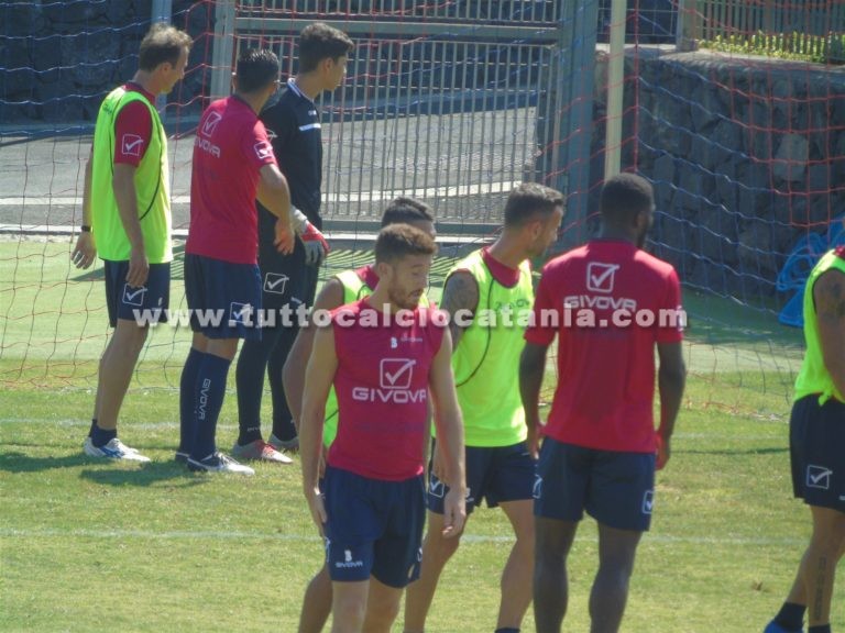 TORRE DEL GRIFO: Catania, scatti fotografici partitella Rossi contro Gialli (risultato 4-3)