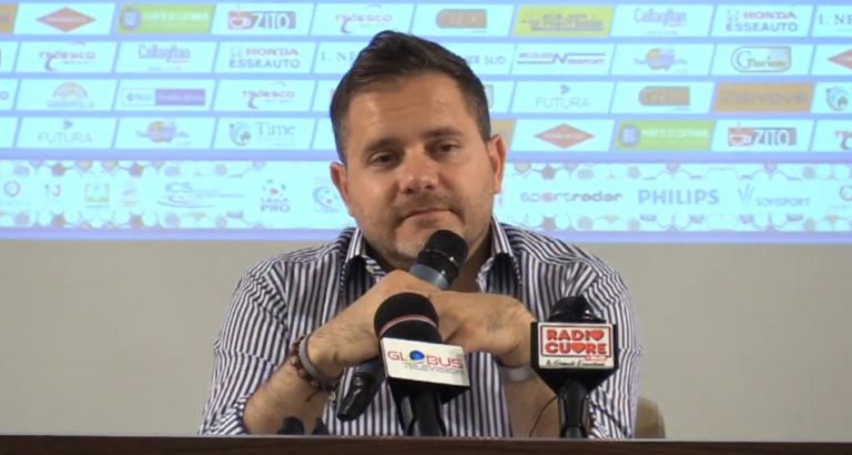CATANIA-AUDACE CERIGNOLA: minuto di raccoglimento in memoria di Argurio