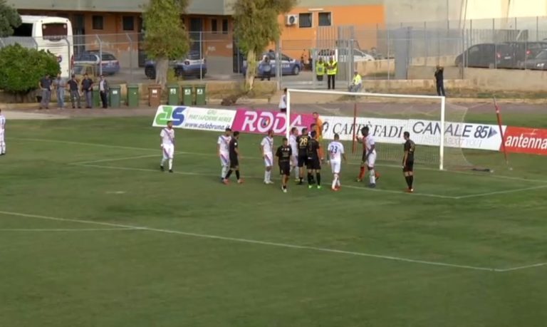 POMERIGGIO NERO: l’esordio di Avellino un lontano ricordo. In difesa si balla, poche idee, gli infortuni pesano e la scelta del 3-5-2 non paga