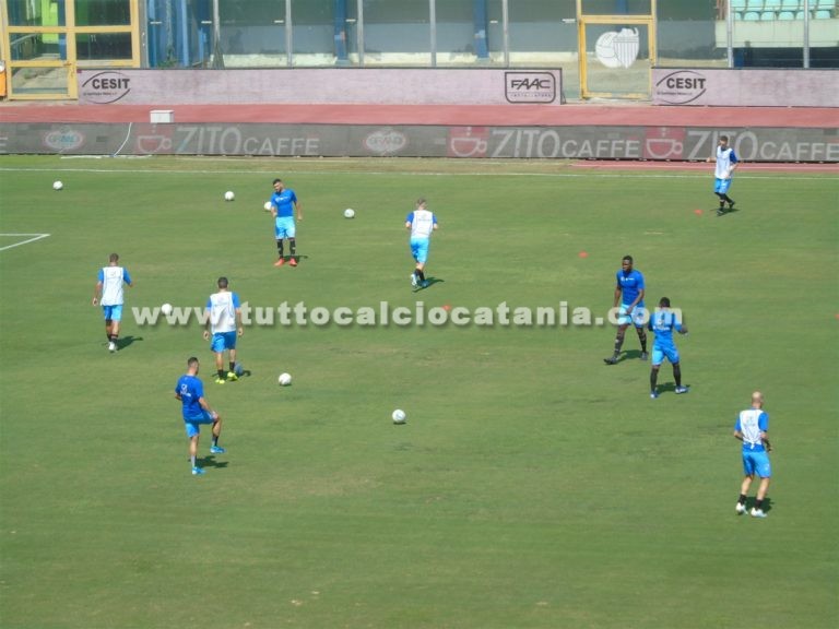 CATANIA – VITERBESE (foto): riscaldamento pre-gara, immagini dalla Tribuna Stampa