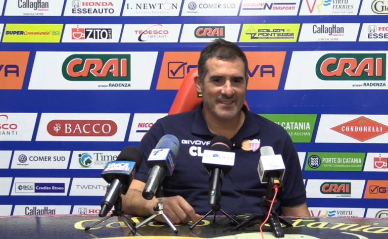 LUCARELLI: “Episodio Lo Monaco ci ha uniti. Dobbiamo fare tornare i tifosi allo stadio. Di Piazza, m’importa che faccia gol. Col Rende gara da prendere con le molle”
