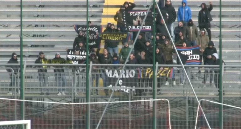 “SPEZIALE LIBERO”: costa più di 3mila euro al Catania lo striscione dei tifosi a Potenza