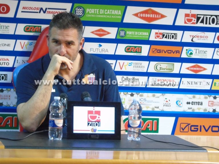 LUCARELLI: “I cazzotti non ci fanno più male. Giocando così mi commuovo, combatteremo per i nostri tifosi. Beleck possiede le caratteristiche ricercate, Bojinov…”