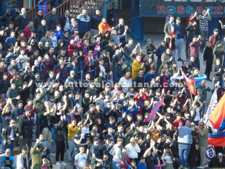 COMUNICATO ULTRAS condiviso anche dalla Curva Nord Catania: “Basta abusi! Calcio schiavo del dio denaro”