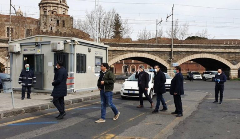 COMUNE DI CATANIA: Coronavirus, rischio assembramenti e verifica controlli. Blitz del sindaco nei capolinea AMT