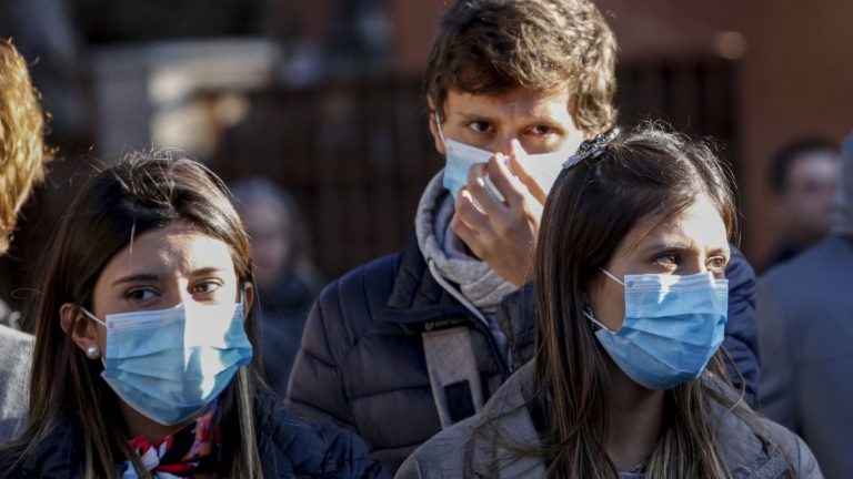 CORONAVIRUS A CATANIA: famiglia positiva in giro per Cibali, sanzioni sul lungomare e nuovi casi a Pedara