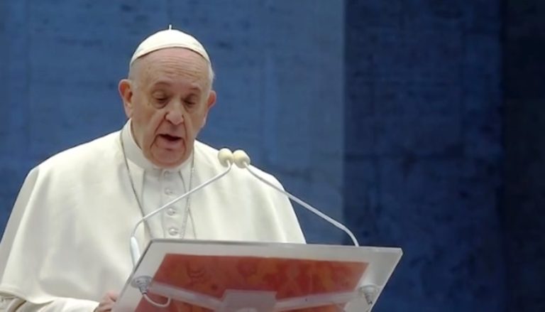 PAPA FRANCESCO: preghiera per la fine della pandemia in Piazza San Pietro