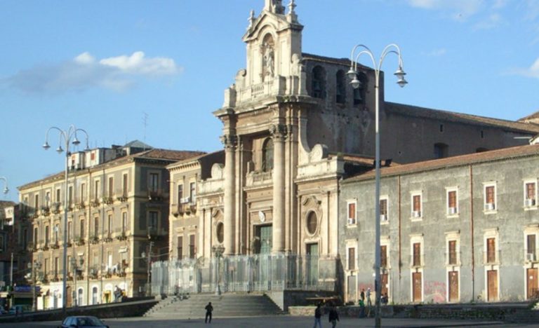 CORONAVIRUS A CATANIA: Polizia Municipale, controlli intensificati in piazza Carlo Alberto