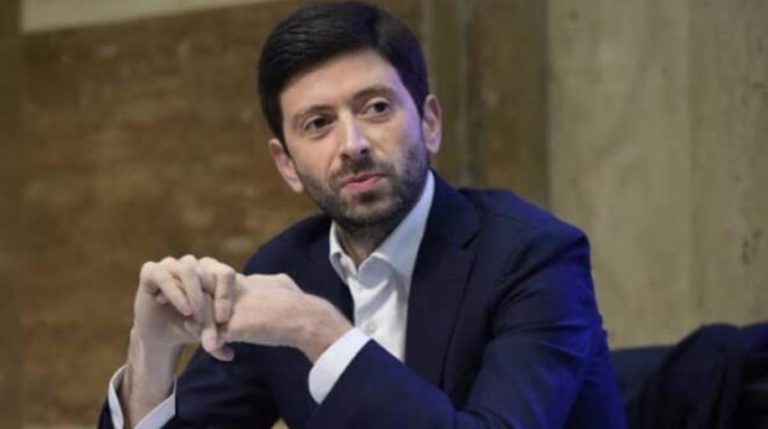 MINISTRO DELLA SALUTE: “Gli stadi restano chiusi”