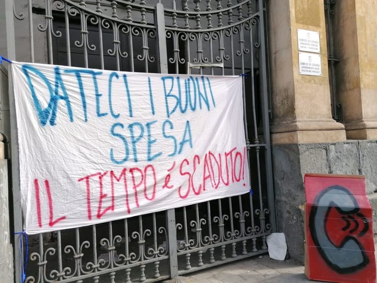 CORONAVIRUS A CATANIA – Comitato Reddito-Casa-Lavoro: “Tempo scaduto, dateci i Buoni Spesa”