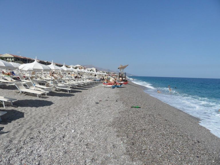 CORONAVIRUS A CATANIA: accesso vietato nelle spiagge libere di Fondachello e Sant’Anna per San Lorenzo e Ferragosto