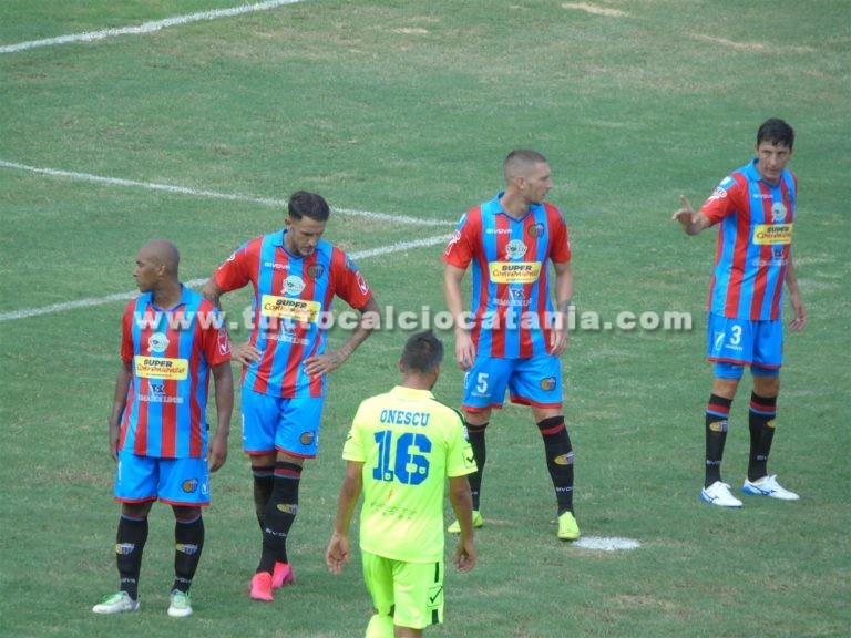 VERSO CATANIA-PAGANESE: precedenti, Claiton in gol nel confronto casalingo più recente