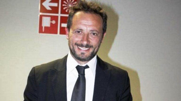 FERRIGNO – Catanzaro, striscione dei tifosi: “Per sempre sindaco, ciao Fabrizio”