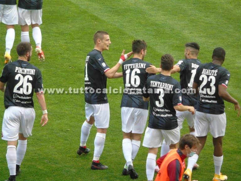 VITTURINI (Teramo): “Vittoria molto importante, ci avviciniamo al Catania in classifica”