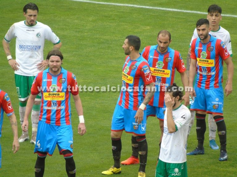 VERSO CATANIA – CASERTANA: cambio di interpreti nel reparto arretrato?