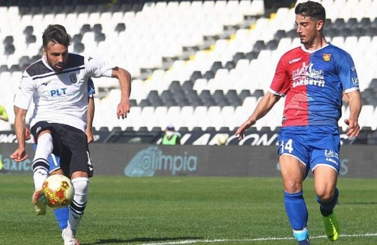 RUSSINI: dagli esordi nella Ternana al biennio di Cesena, estro ed esplosività per la corsia mancina del Catania