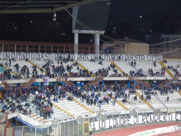 CATANIA-CATANZARO: poco più di 3mila spettatori sugli spalti