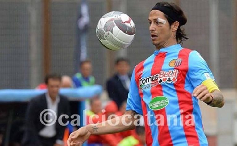 VERSO CATANIA-CATANZARO: quando 4 gol e 5 espulsioni caratterizzarono il match giocato nel 2016