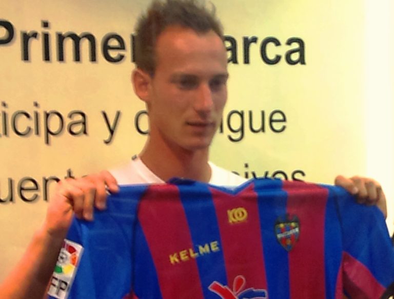 LA SICILIA – Mercato, preso Lorenzini si insiste per Volta. Sipos resta. Piccolo e uno tra Pinto e Zanchi in uscita