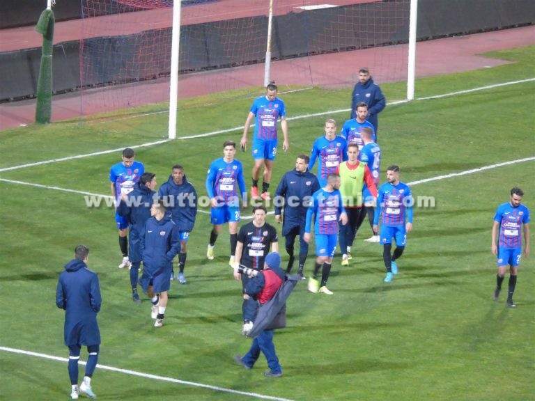 LA SICILIA – Catania stanco e sconfitto, inutili gli assalti finali