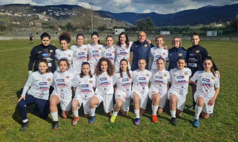 LA SICILIA – Catania femminile, le ragazze al fianco della squadra di Baldini