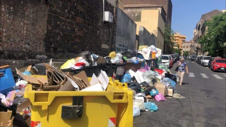 DALLA CITTA’: rifiuti, riapre la discarica. Piano operativo per ritorno alla normalità in 4/5 giorni