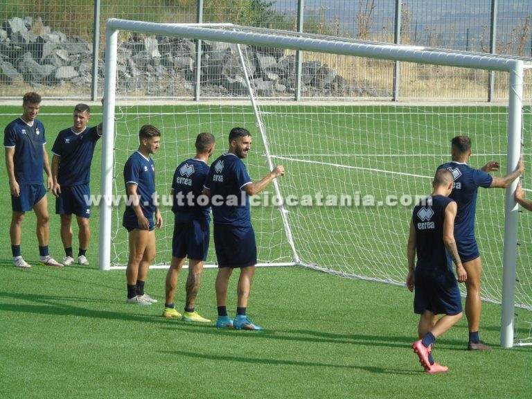 LA SICILIA: “Il Catania si diverte nella partitella in famiglia, martedì la ripresa degli allenamenti”
