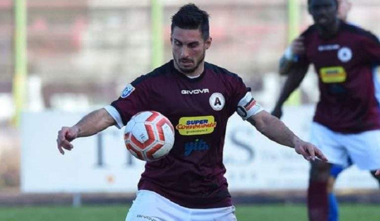 LA SICILIA – Savanarola (Acireale): “A Catania senza nulla da perdere, onoriamo la maglia”