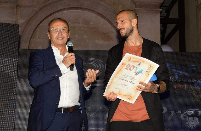 CATANIA: passerella a Vittoria. Marino premia Litteri. Anche Grella e Ferraro sul palco
