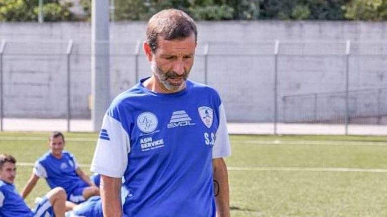 SENIGAGLIESI (all. Mariglianese): “Col Catania gara più facile dell’anno da preparare. Avremo delle soddisfazioni, ne sono sicuro”