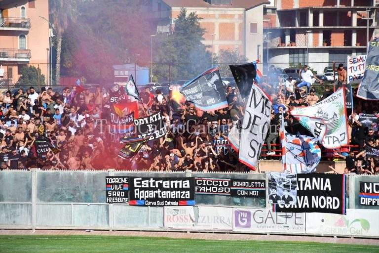 LA SICILIA: “Tifosi rossazzurri inviperiti per il divieto di trasferta”