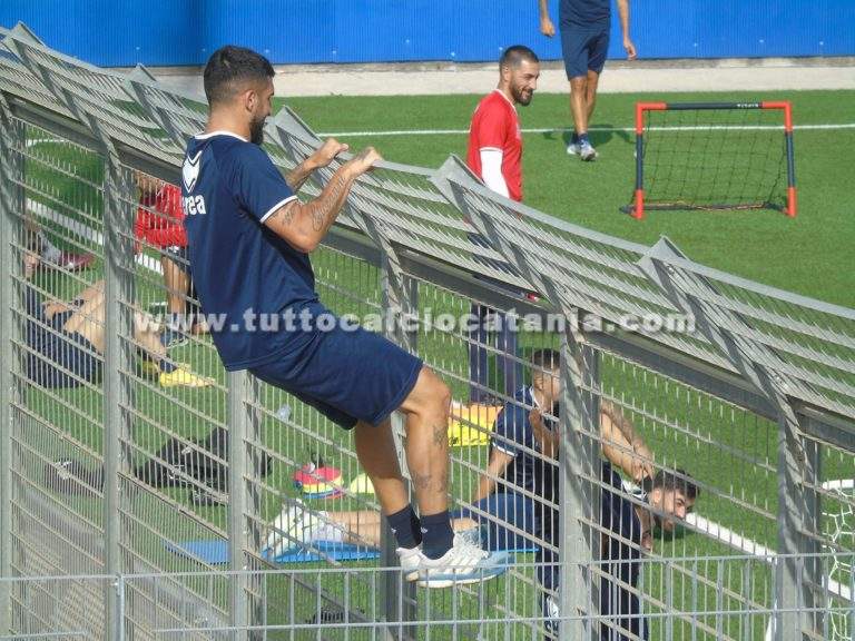 LA SICILIA: “Catania, squadra e tifosi pazzi di Rizzo”
