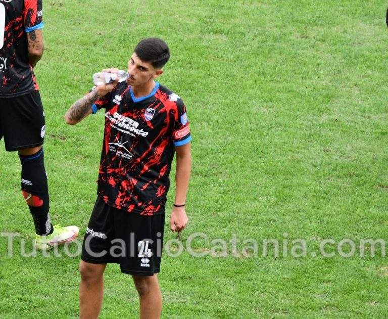 LA SICILIA: “Difesa, garanzia over. Under, a centrocampo Vitale rientra a pieno regime?”
