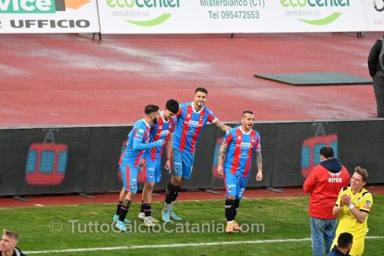 POKER ROSSAZZURRO: Catania a valanga sul Licata e quarto successo di fila