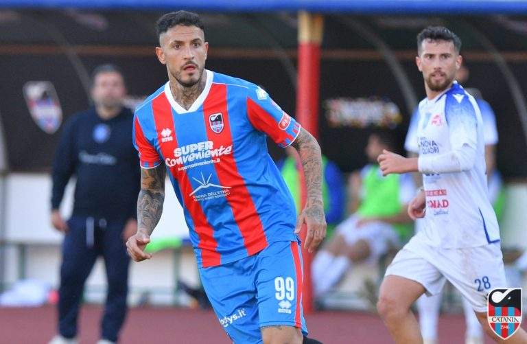 DALLA SALA STAMPA – De Luca: “Non ho scusanti, a fine anno faremo i conti”; Sarao: “Il Catania vincerà anche con le mie reti”